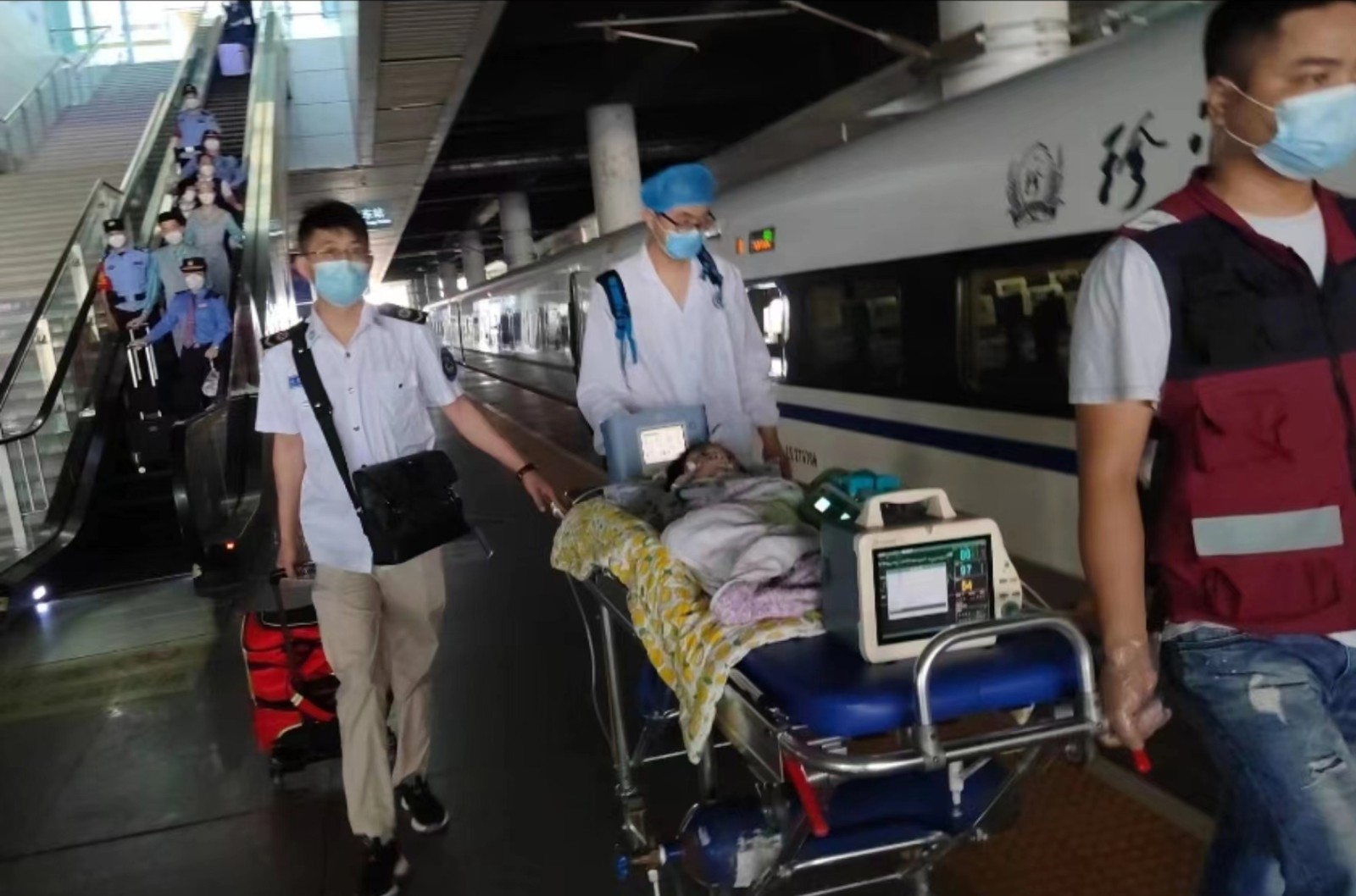 韶山市高铁转运公司